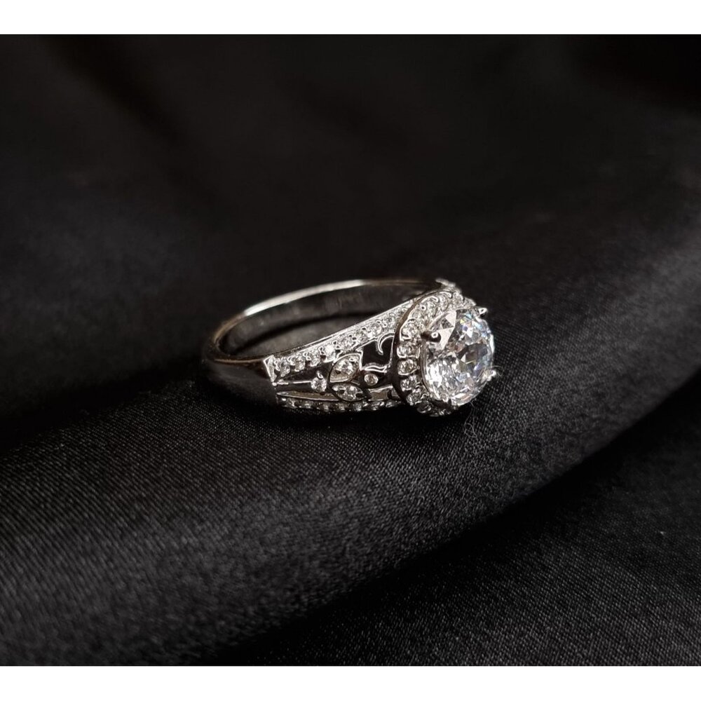 925 Sterling Silver CZ Ring With Intricate Detailing & Sparkling Center Stone